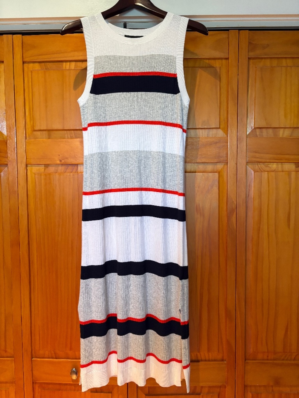 Flawed NWT Banana Republic Ribbed Sleeveless Dress in White, Navy and Red Medium